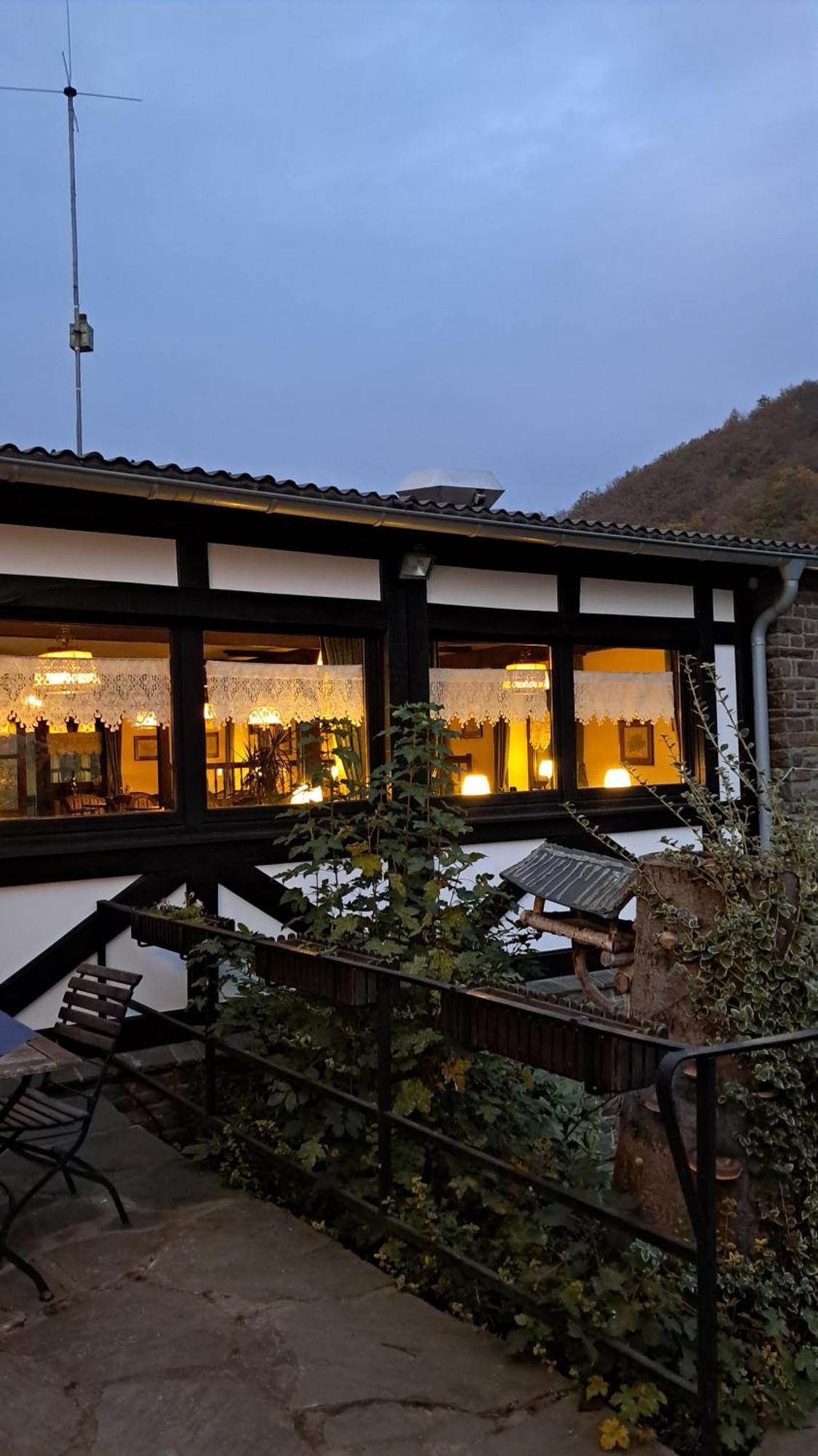 Ahrbruck Hotel-Restaurant Tannenhof מראה חיצוני תמונה